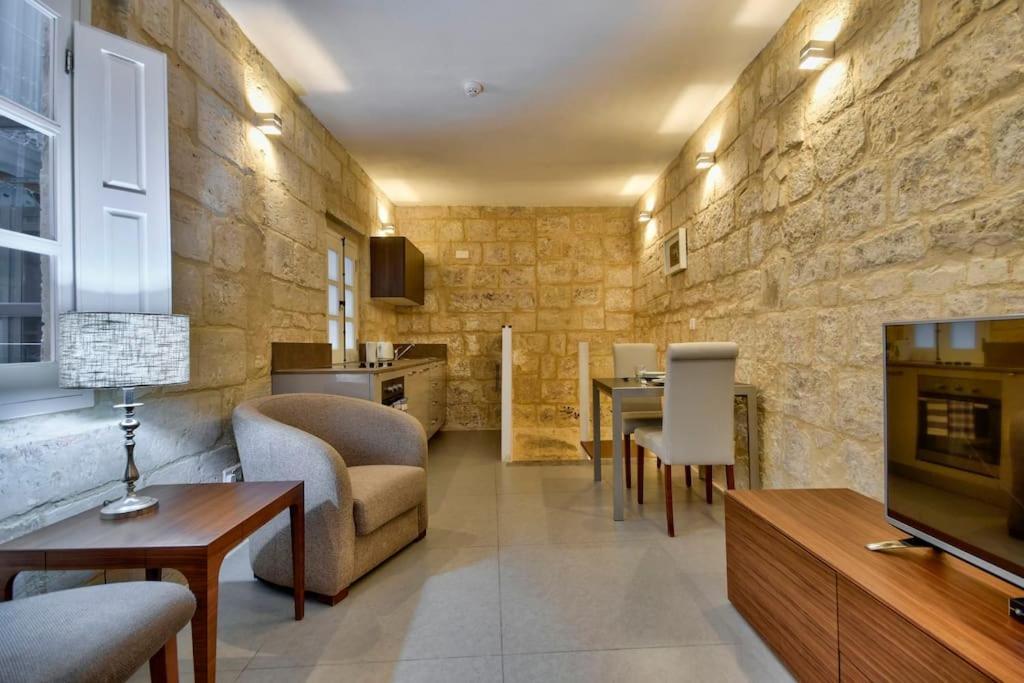 Orangery 101 - Duplex Studio Apartment Valletta Bagian luar foto