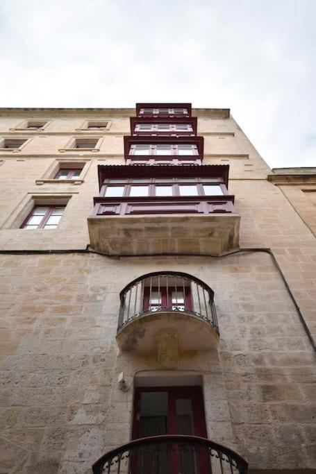 Orangery 101 - Duplex Studio Apartment Valletta Bagian luar foto