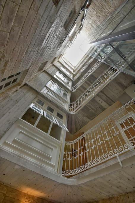 Orangery 101 - Duplex Studio Apartment Valletta Bagian luar foto